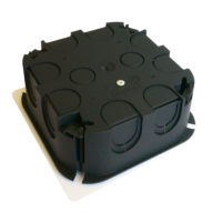 boite de dérivation électrique blindée / faradisée cloisons sèches 120 mm de côté et 40 mm de profondeur