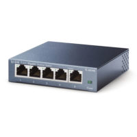 Le switch Ethernet 5 Ports RJ45, également appelé HUB RJ45, est une Multiprise ethernet afin agrandir les réseaux informatiques filaires.