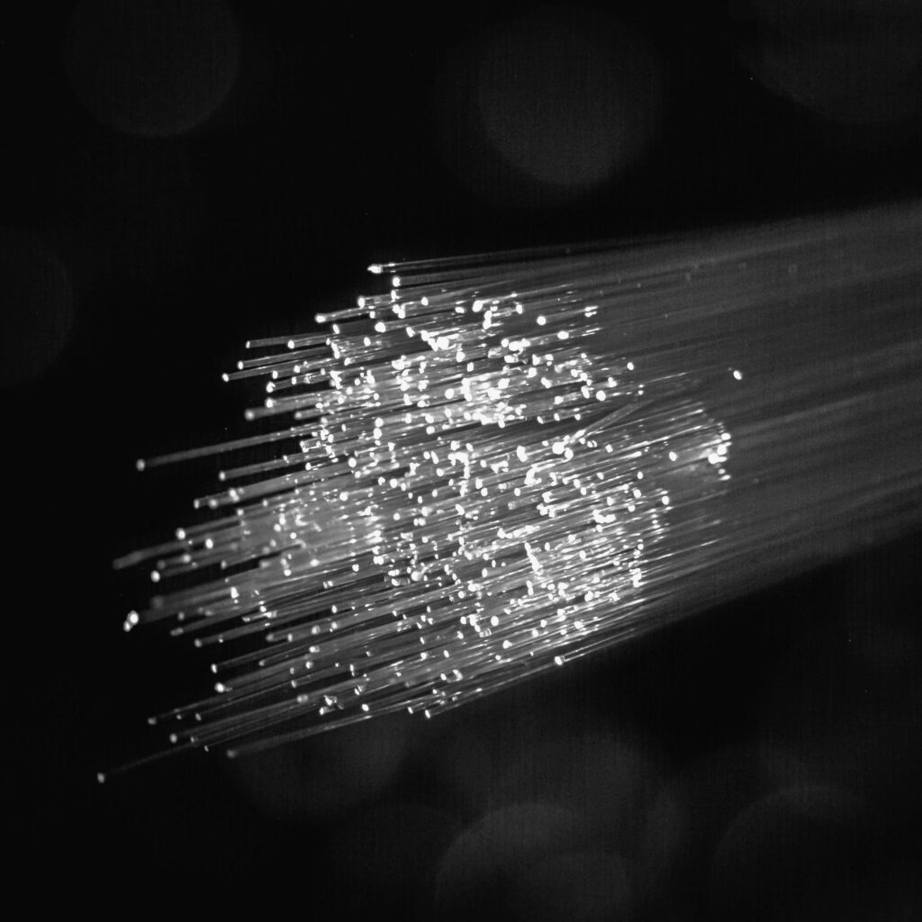 La fibre optique une solution pour se connecter à internet sans ondes électromagnétiques.